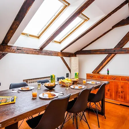 Unique Spacious 4bdr - City Center